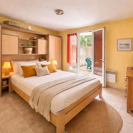 45 Mediterranee Apartman Ortaffa